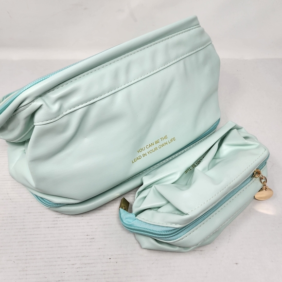 Makeup Case New 3 in One Aqua Waterproof Zipper Bag Brush Travel Bag - Picture 2 of 10